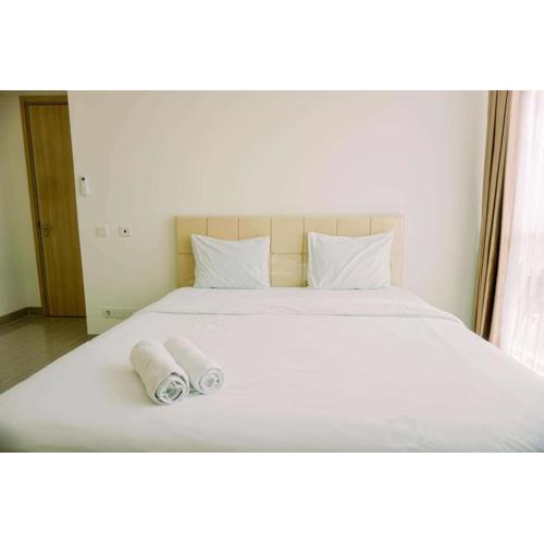 Spacious and Elegant 2BR with Private Lift at Hillcrest House Apartment By Travelio