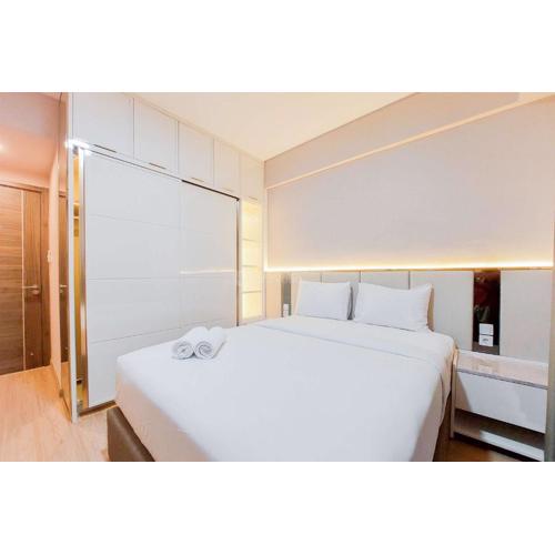 Spacious and Homey 3BR at Sky House BSD Apartment By Travelio