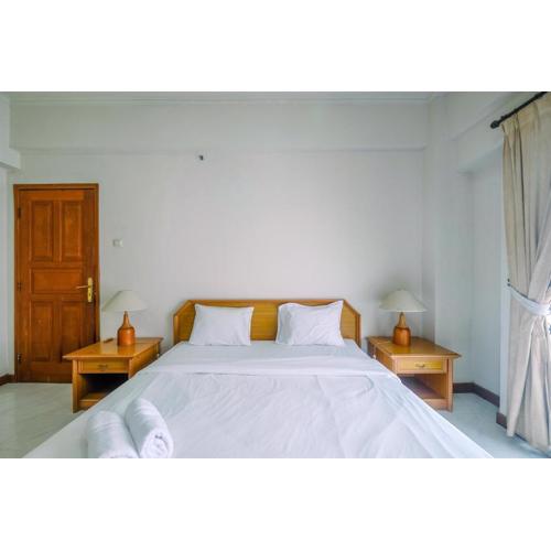 Spacious and Strategic 3BR Kondominium Juanda Apartment By Travelio