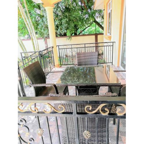 Spacious apartment in Flic en Flac, 115 m², mountain view