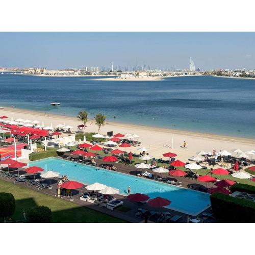 Spacious beachfront 2 bedroom apartment - The 8