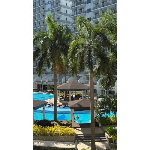 Spacious Condo at Shell Residences, MOA Pasay - The Urban Stay