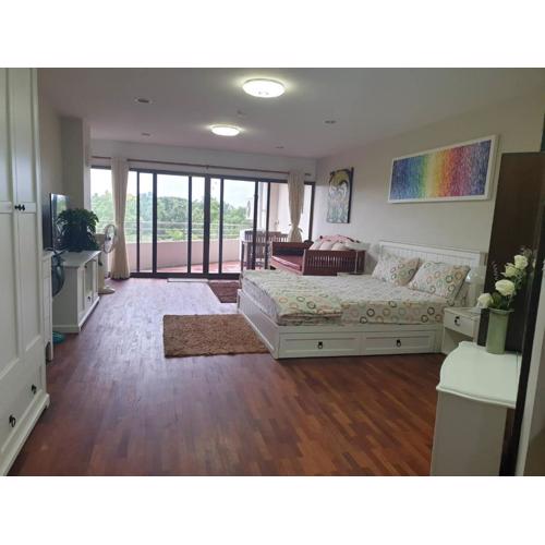 Spacious condo in Palm pavilion near Hua hin airport