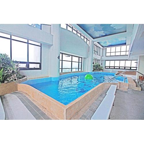 Spacious Cozy Corner