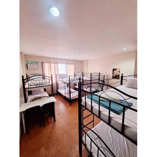 Spacious Family Apartment Transient House 10pax near SPMC and SM Lanang