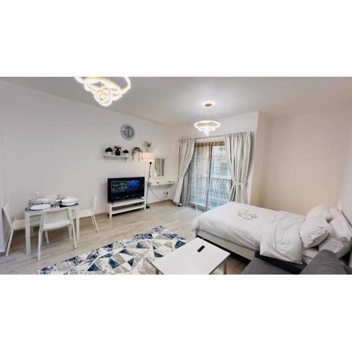 Spacious Furnished studio with balcony Spain cluster International city
