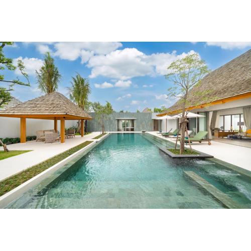 Spacious Mansion 4BR Villa Anchan V20 with 15m Private Pool in Gated Residence