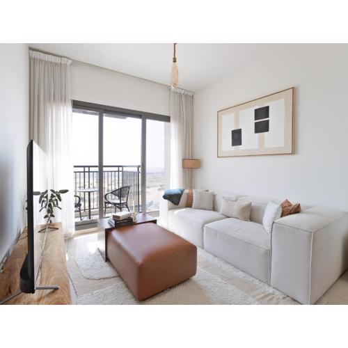 Spacious Modern 1 BR Town Square, Dubai.