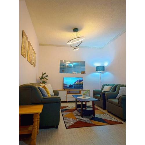 Spacious modern home near town