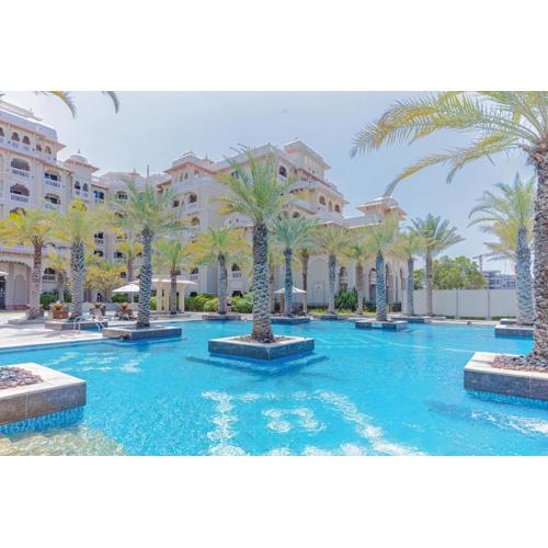 Spacious New 2 BDR, Pool and Beach Access