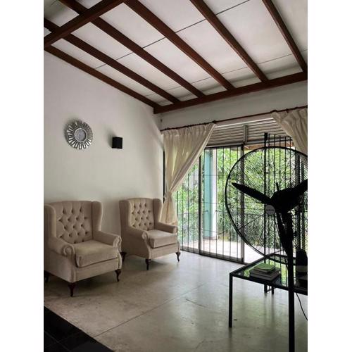 Spacious rooms, Serene location with easy access to Kandy city