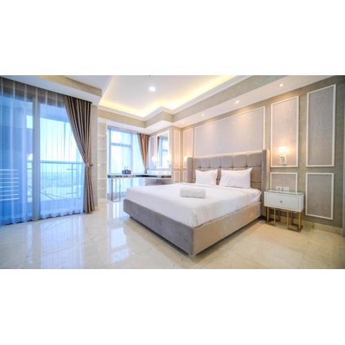 Spacious Studio at La Riz Supermall Mansion Apartment By Travelio