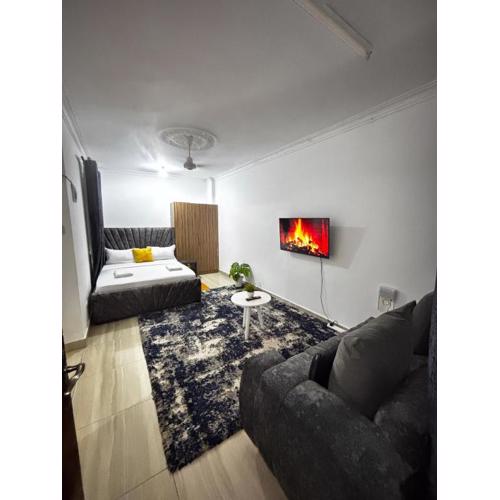 Spacious studio Bamburi