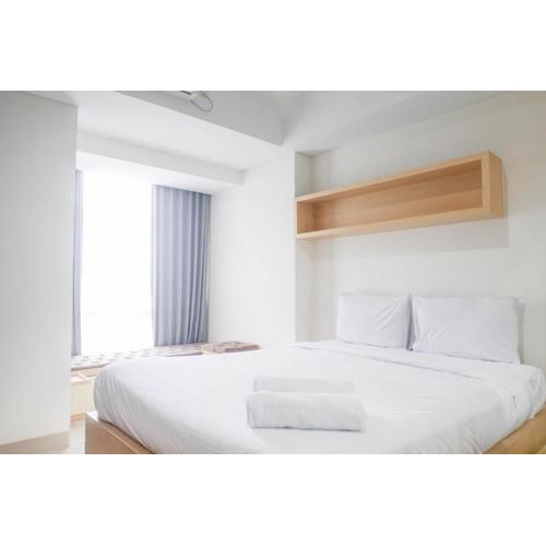 Spacious Studio Room Apartment at Grand Sungkono Lagoon By Travelio