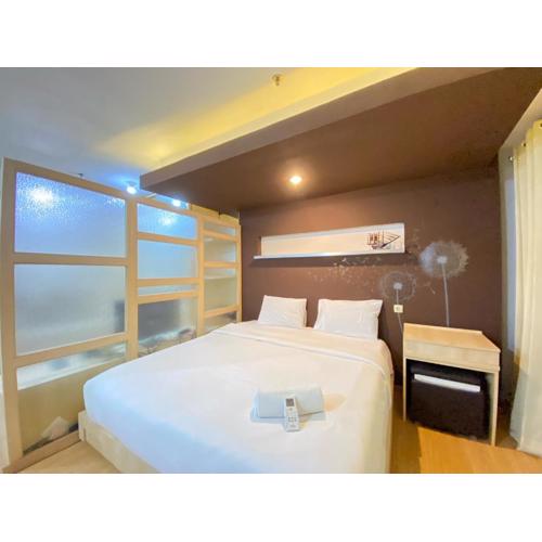Spacious Studio Room at Gateway Ahmad Yani Cicadas Apartment By Travelio