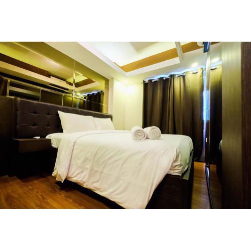 Spacious Studio Room at Green Pramuka Apartment By Travelio