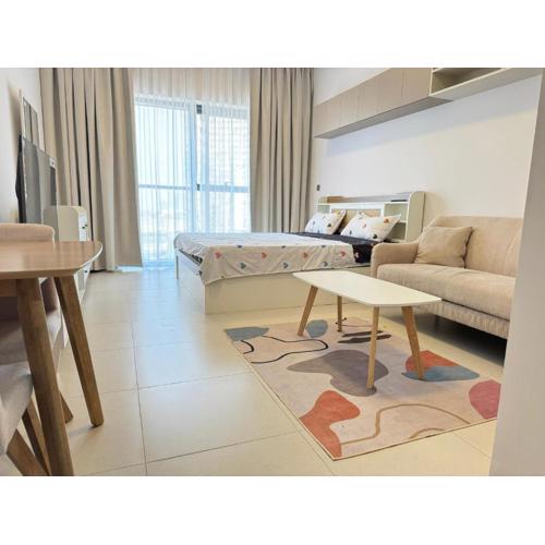 Spacious Studio with Burj Khalifa Views