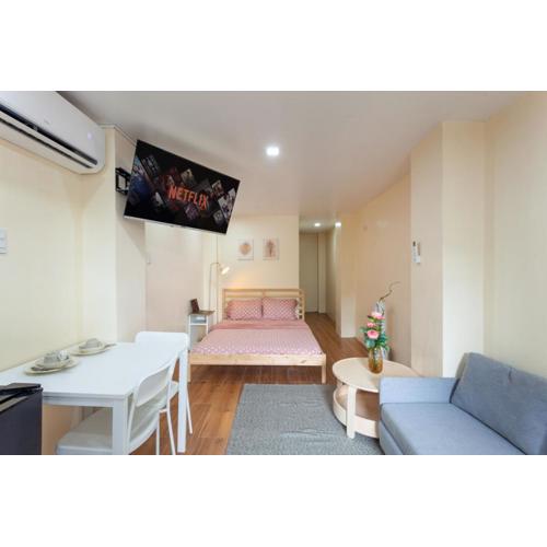 Spacious Studio with Fast Wi-Fi Near UP and Maginhawa