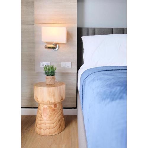 spacious studio with internet and Netflix