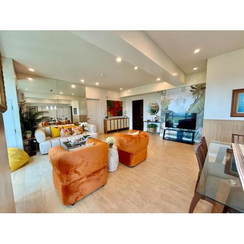 Spacious Tropics with Golf View in BGC