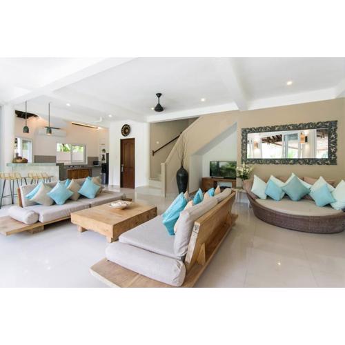 Spacious villa heart of Canggu newly renovated!