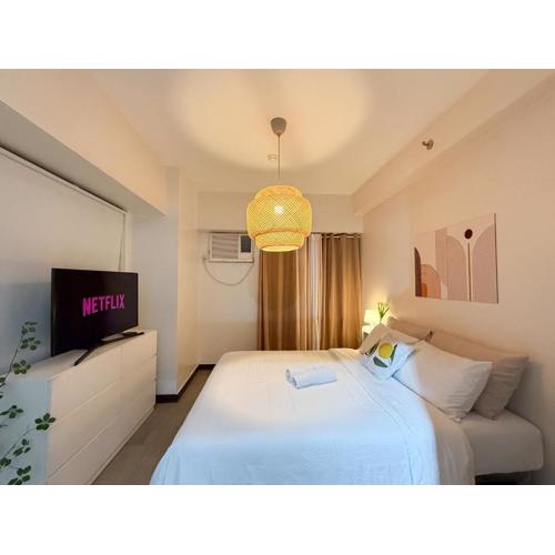 Spacious with Queen size bed and 15mins away to NAIAT3 Airport