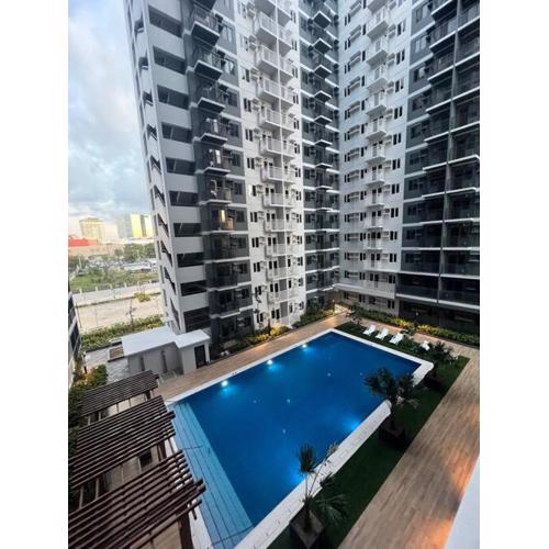 Spacious,comfy condo @ SM Iloilo