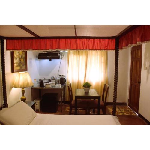 Spanish Casita Executive Suites Tagaytay