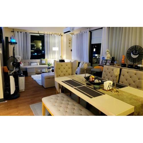 Spectacular Penthouse with Stunning Balcony in Eastwood Mall