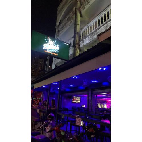 Splash Bar and Guesthouse