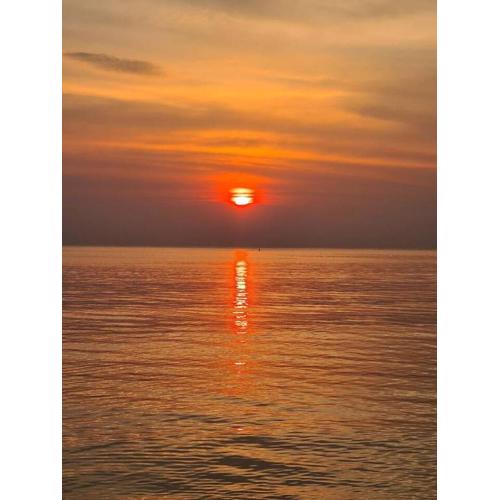 Splendid house with AC by the sea