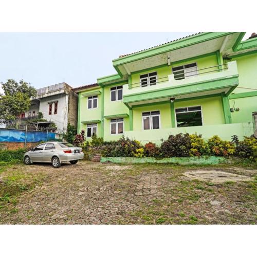 SPOT ON 91325 Pondok Hijau Guest House Syariah