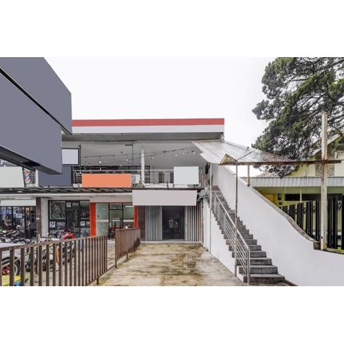 SPOT ON 94730 The Chatter Place Dipatiukur