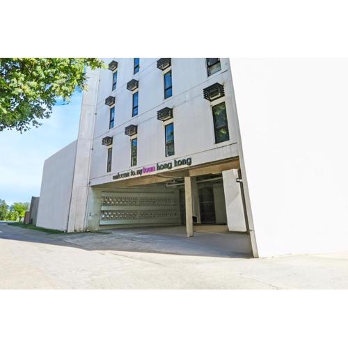 Spot On Hostel ,Taguig Manila Formerly MYTOWN HongKong