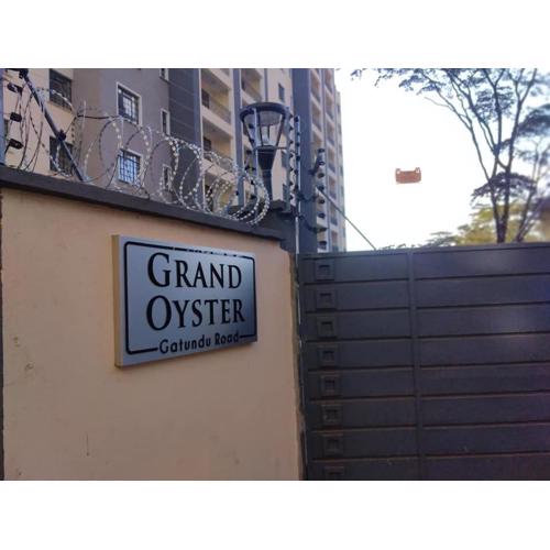 SQ Grand Oyster Apartment