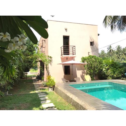 Sri Beach Bungalows And Villa