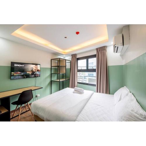 St. Marvin Studio M604