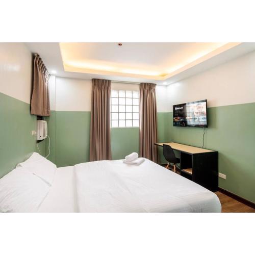 St. Marvin Studio Makati M407