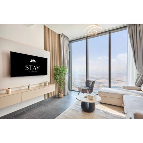 STAY BY LATINEM Luxury 1BR Holiday Home CB 3607 Near Burj Khalifa