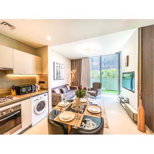 STAY BY LATINEM Luxury 1BR Holiday Home CV A107 near Burj Khalifa