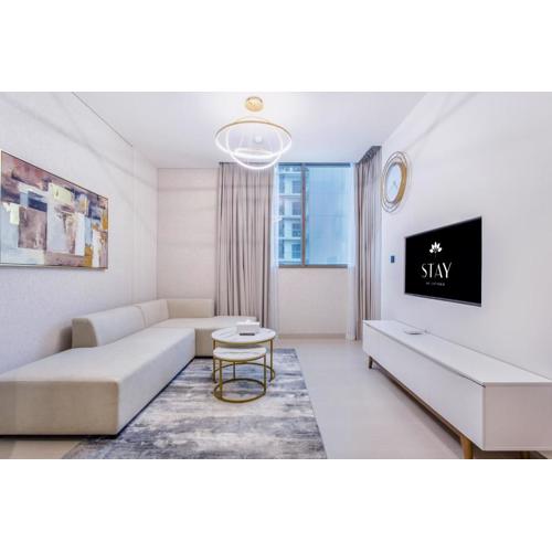 STAY BY LATINEM Luxury 1BR Holiday Home CV A1507 near Burj Khalifa