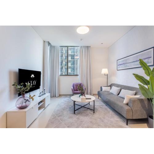 STAY BY LATINEM Luxury 1BR Holiday Home CV B803 near Burj Khalifa