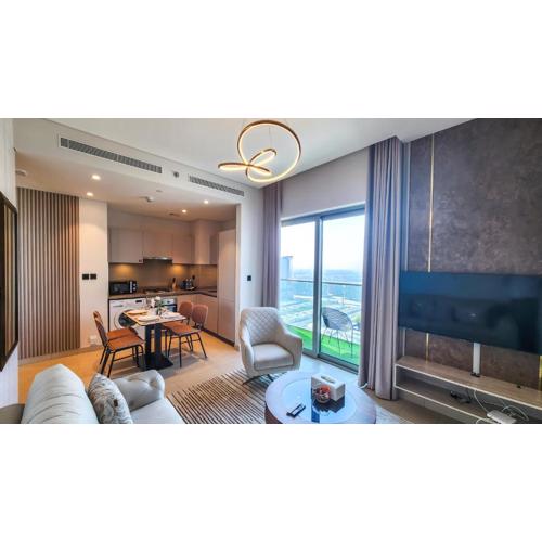 STAY BY LATINEM Luxury 1BR Holiday Home CVR A2609 near Burj Khalifa