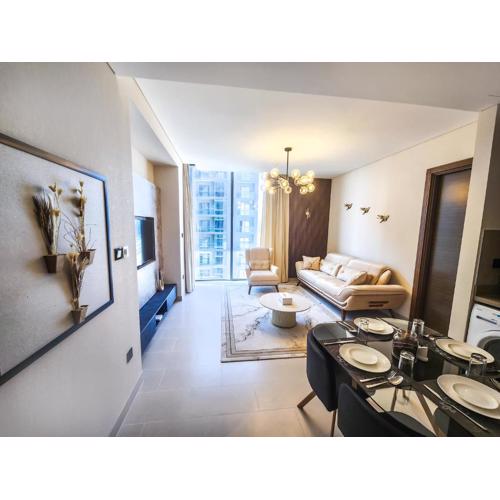 STAY BY LATINEM Luxury 2BR Holiday Home CV B2302 near Burj Khalifa