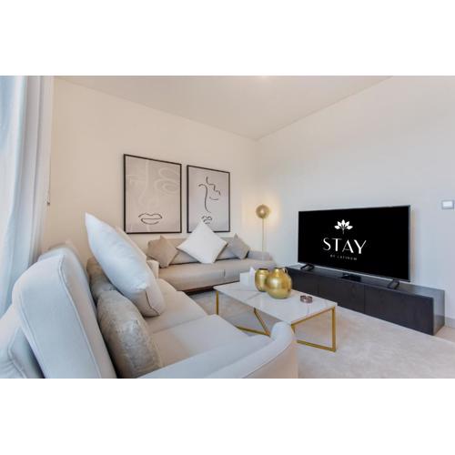 STAY BY LATINEM Luxury 2BR Holiday Home CVR B1705 near Burj Khalifa