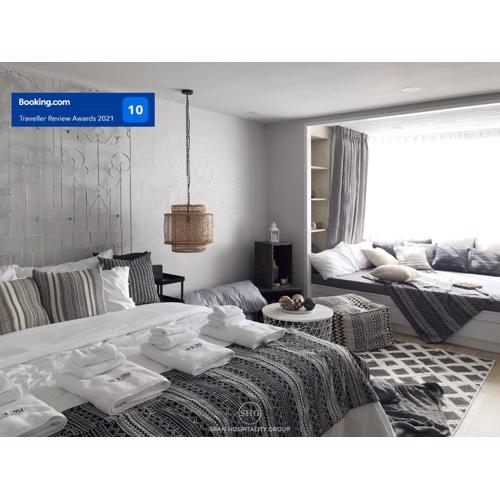 Stay in Style at Nimman R316