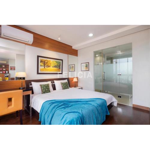 Stay with Felicia, retired. 60sqm 1BR apt