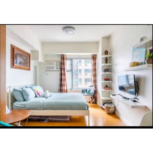 Staycation in Manila (2 min. walk to Robinson's)