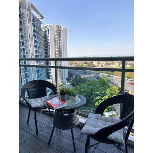 Staycation in Metro Manila with City View