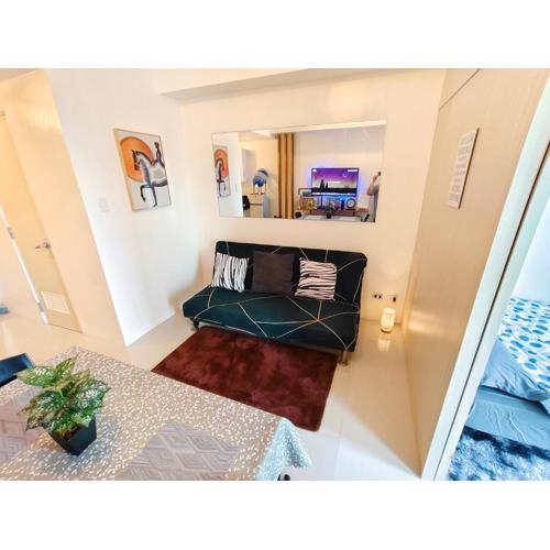 Staycation in Quezon City With Balcony